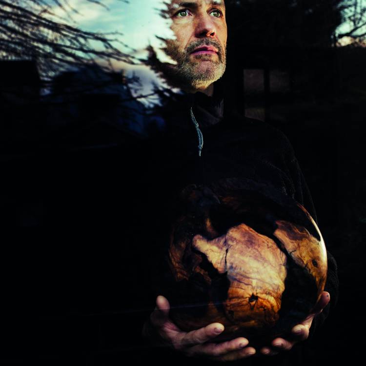 Patrick Evesque, sculpteur et tourneur sur bois Vélizien, artiste par nature