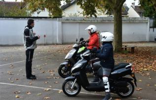 Permis deux-roues à prix réduit pour les jeunes véliziens