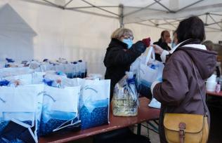 Le colis aux personnes âgées, une tradition qui perdure !