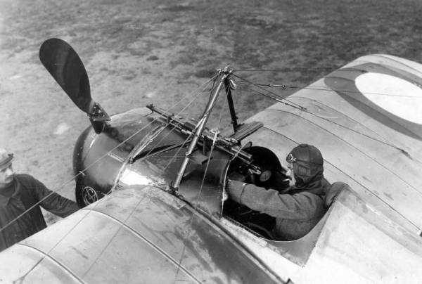 Les aviateurs célèbres de Vélizy-Villacoublay