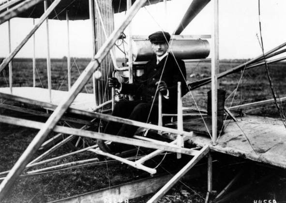 Les aviateurs célèbres de Vélizy-Villacoublay