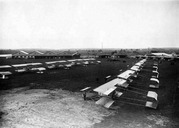 Les aviateurs célèbres de Vélizy-Villacoublay