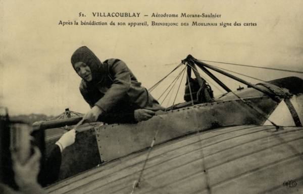 Les aviateurs célèbres de Vélizy-Villacoublay