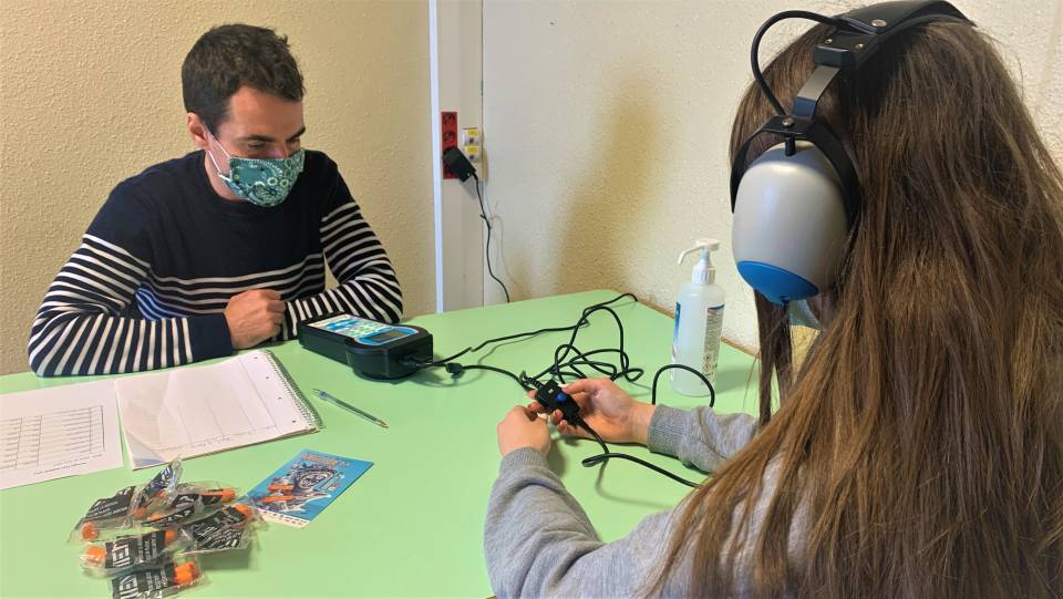 Prévention : dépistage auditif dans les collèges de Vélizy
