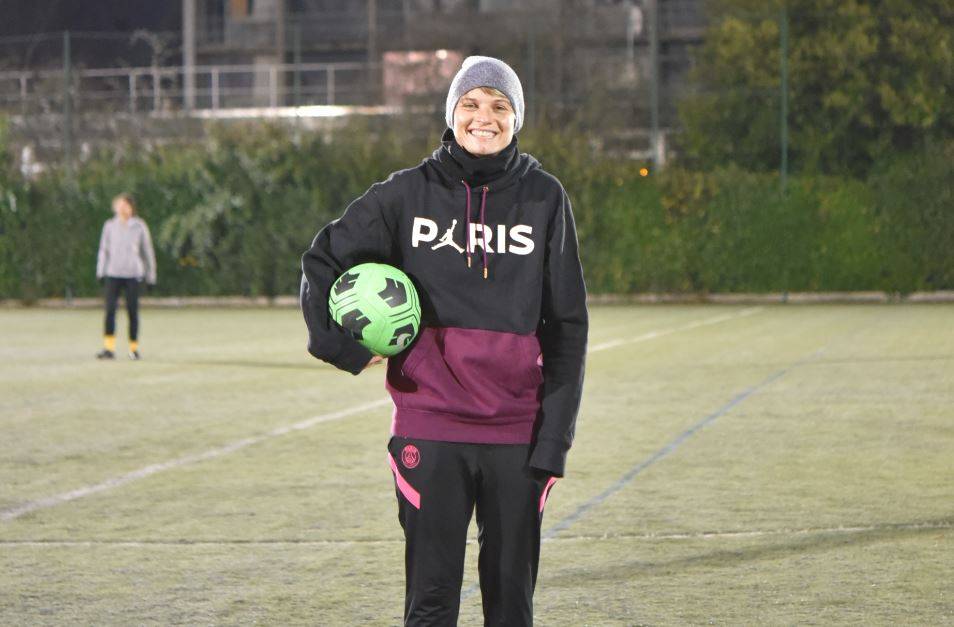 Sandy Bachmann, des terrains du PSG à la blouse d'infirmière