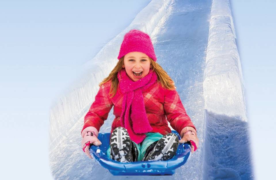 Vélizy On Ice : des pistes de luge complétement givrées !