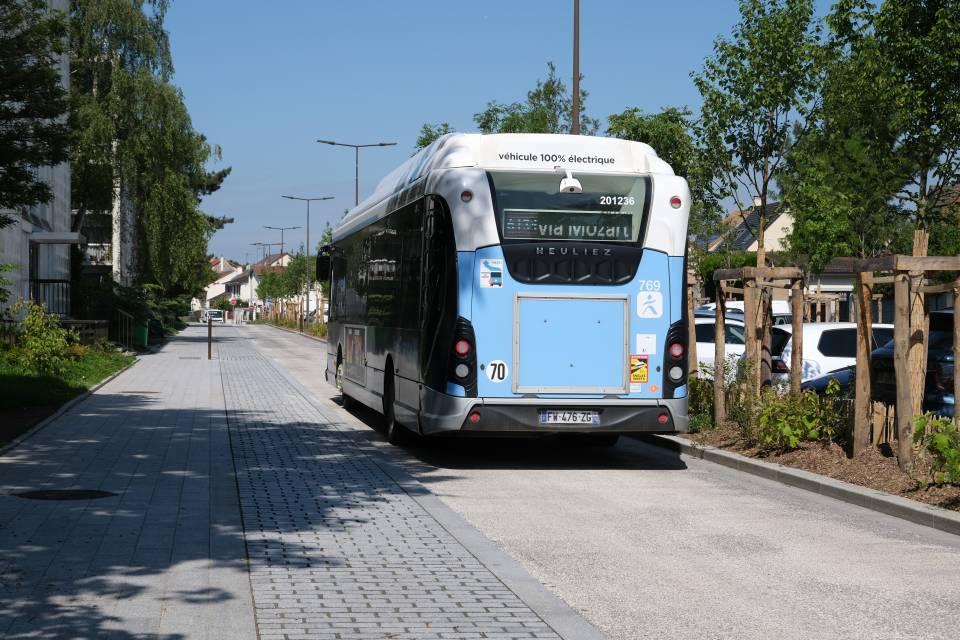 Véhicules électriques : de nouvelles bornes de recharge disponibles Avenue de Picardie !