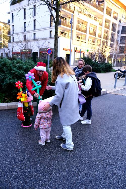 Animation de Noël  du conseil de quartier de Louvois 