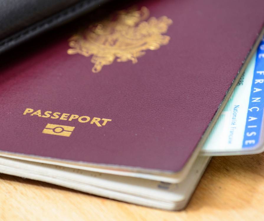 Renouvelez vos pièces d’identité avant l’été !