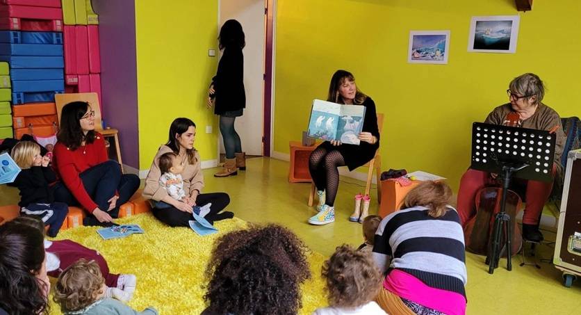 Musi’câlines : comptines et histoires en musique
